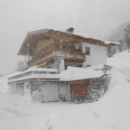 Haus Panorama 3*